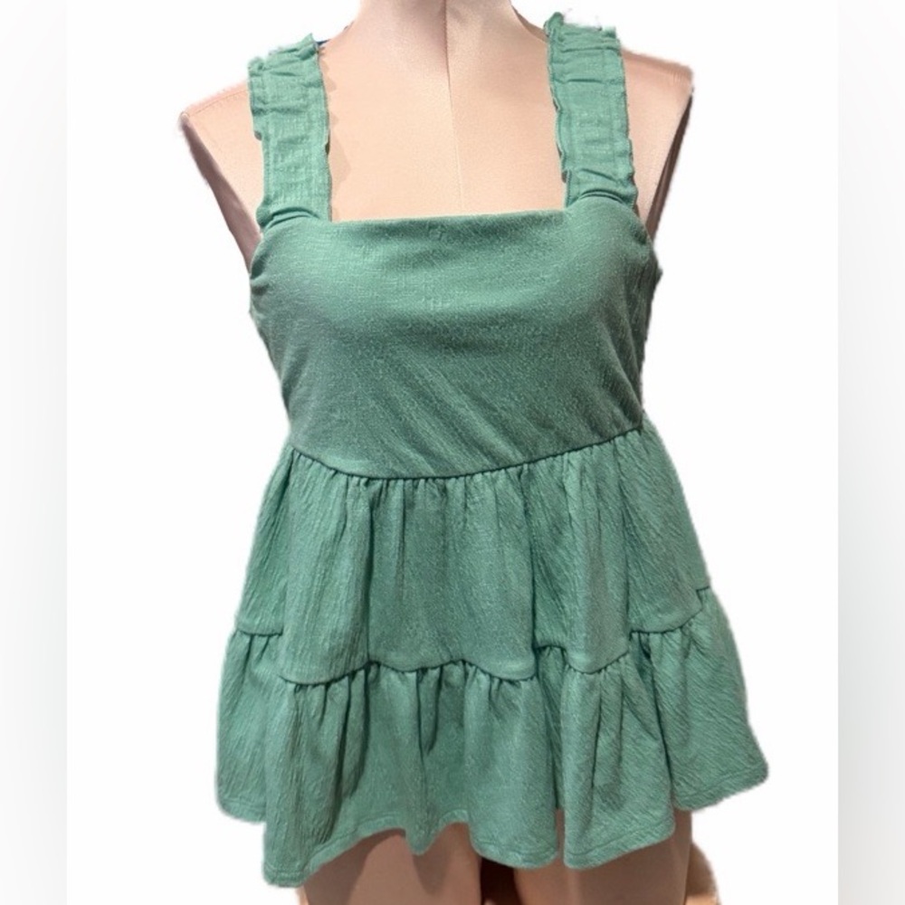 SO Green Tiered Sleeveless Blouse